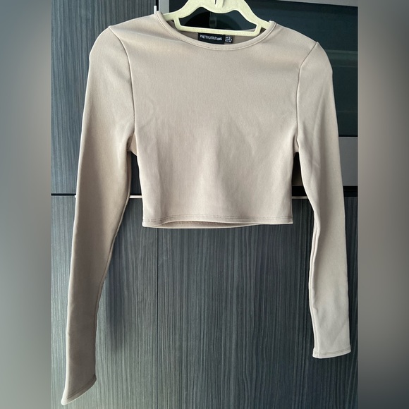 Pretty Little Thing Crop Top (NWOT) - Picture 3 of 5